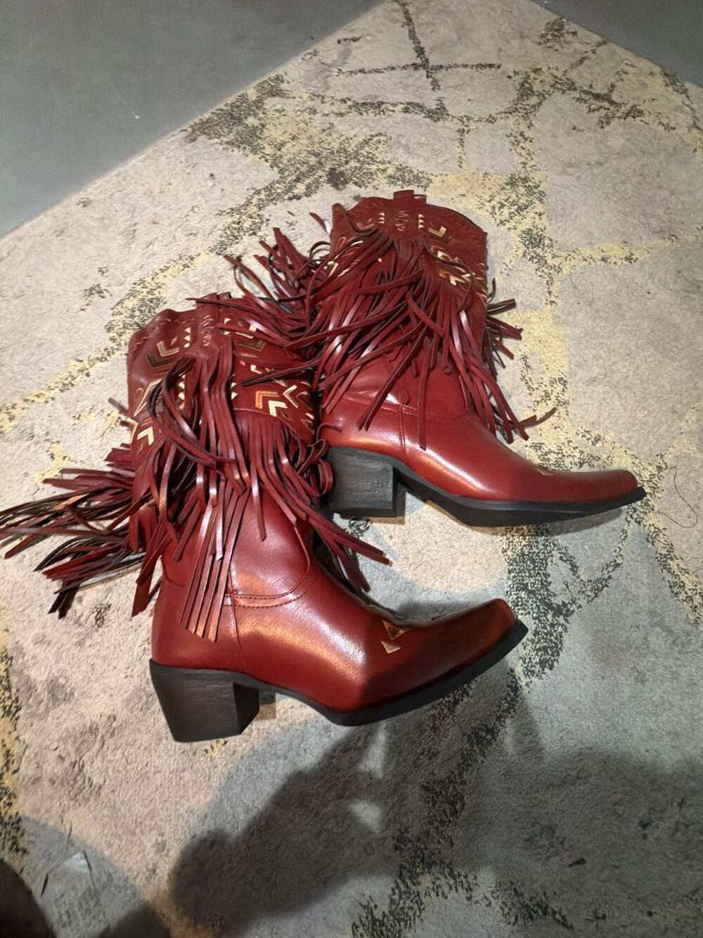 Women's Burgundy Fringe Western Cowgirl Boots with Studded Details - Picture 2 of 4
